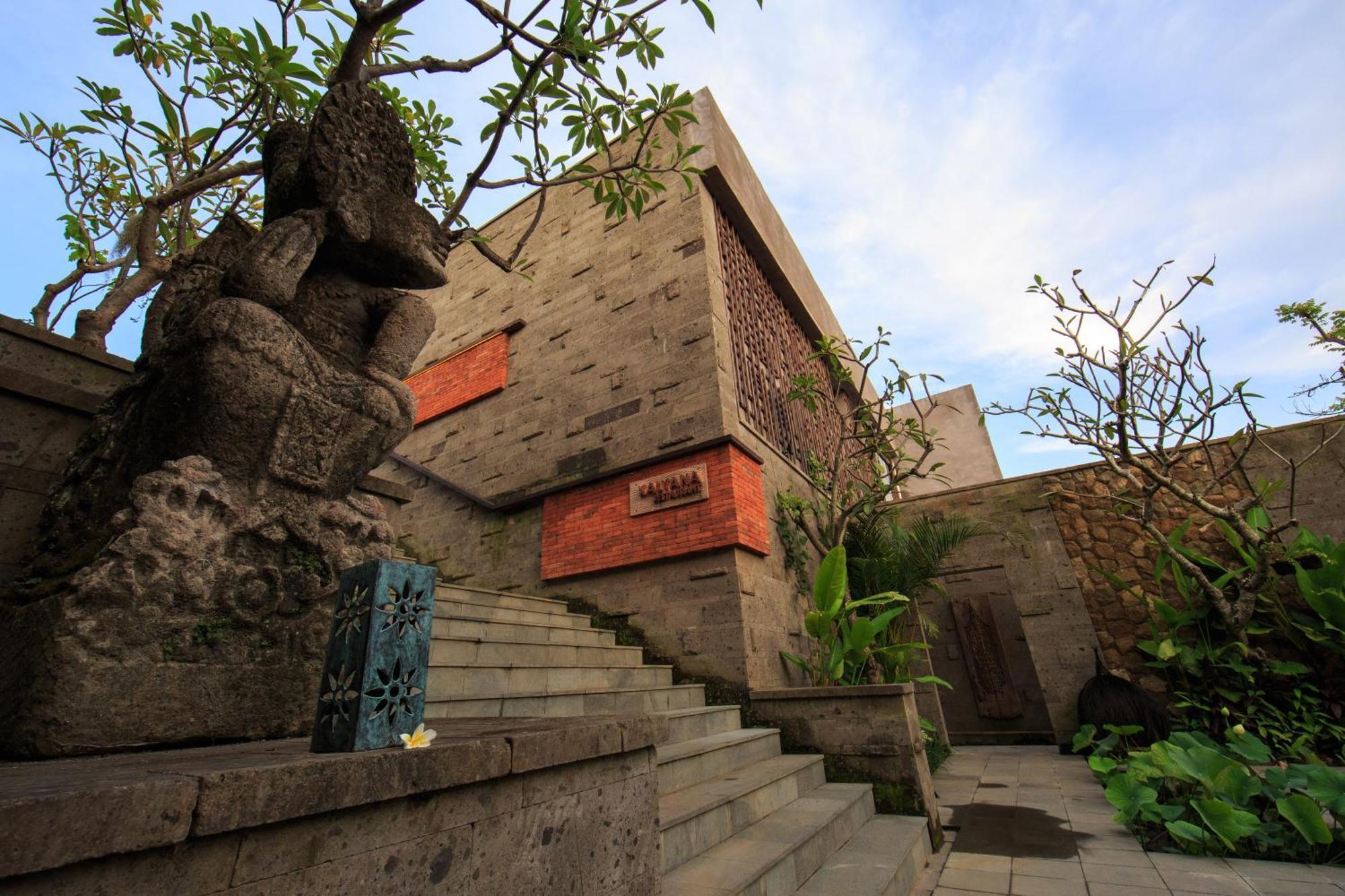 Tejaprana Bisma - Chse Certified Hotel Убуд Екстериор снимка The museum's main entrance